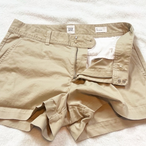 GAP City Shorts Mid Rise 3” Inseam Chino Stretch Pockets Women’s Sz 6 Wicker Tan - Picture 8 of 10